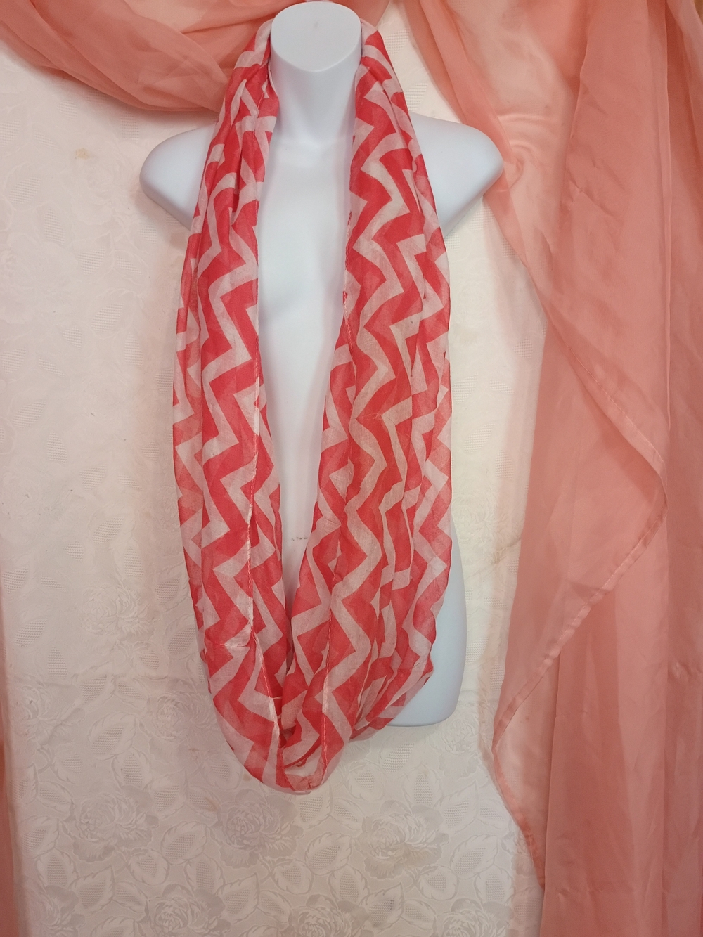 Ladies Lightweight Coral Chevron Infinity Scarf